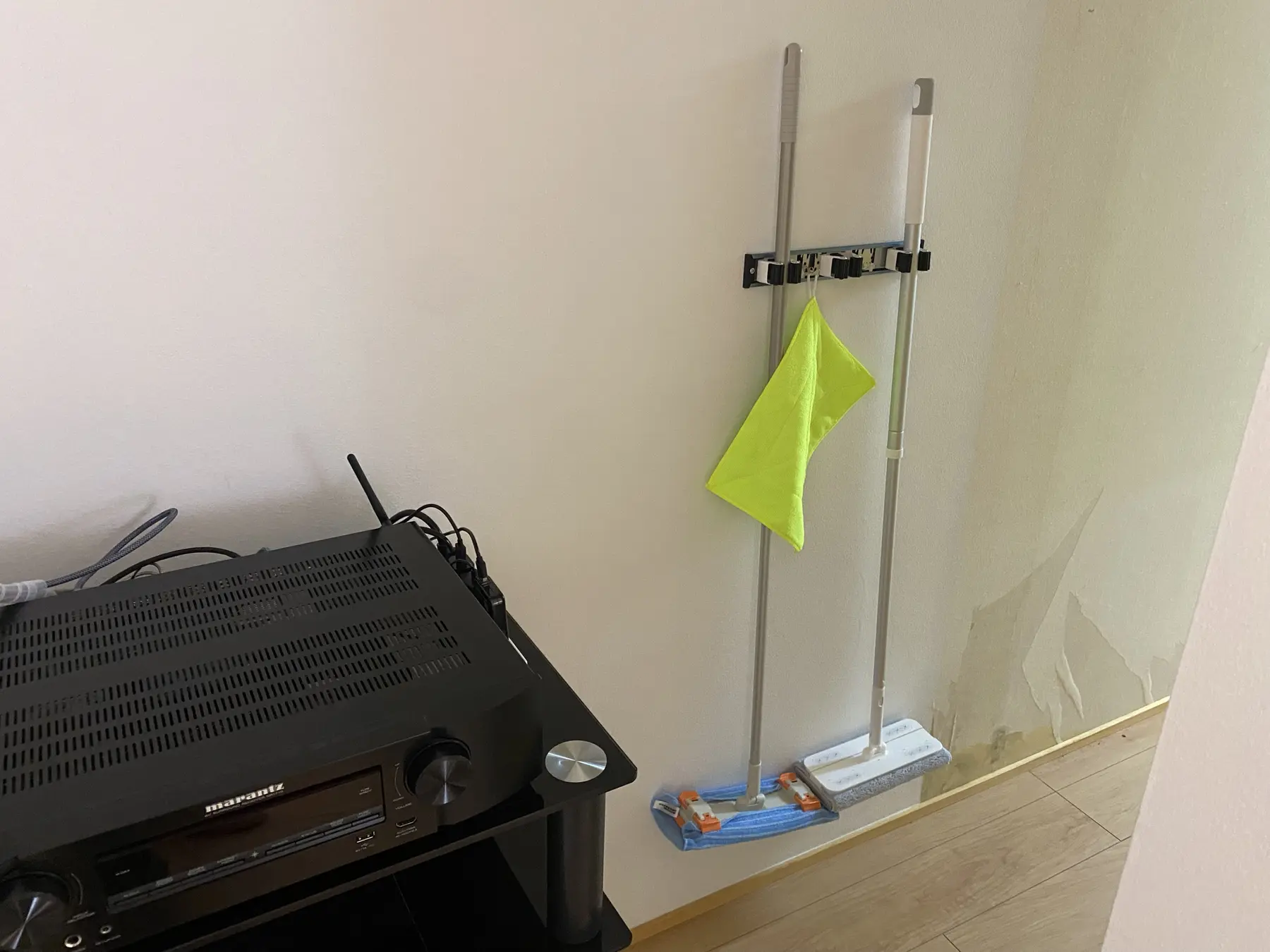 床用モップと清掃用クロス